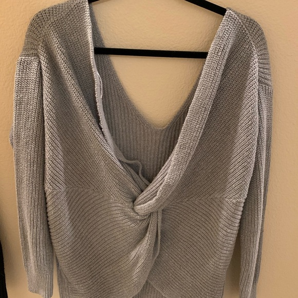 Knit gray sweater with knitted back - Picture 2 of 2